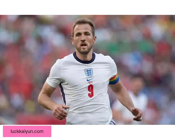 哈里·凯恩荣膺英格兰年度最佳奖项，状态持续提升引关注